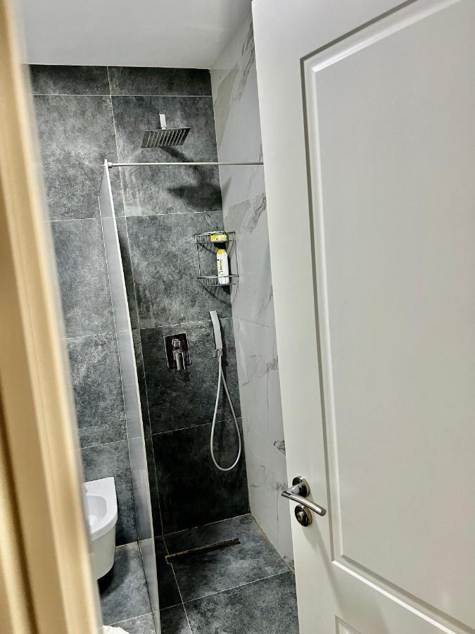 Experience New Bazaar Apartment 01 Тирана Экстерьер фото